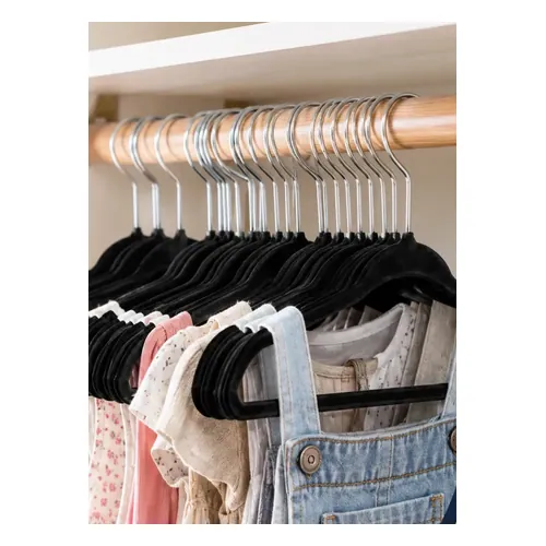 Kit 50 Cabides de Veludo Infantil Slim Ultrafino Vittak Preto